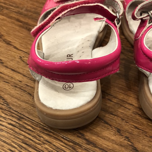 Size 10 L’Amour Sandals - Picture 5 of 10